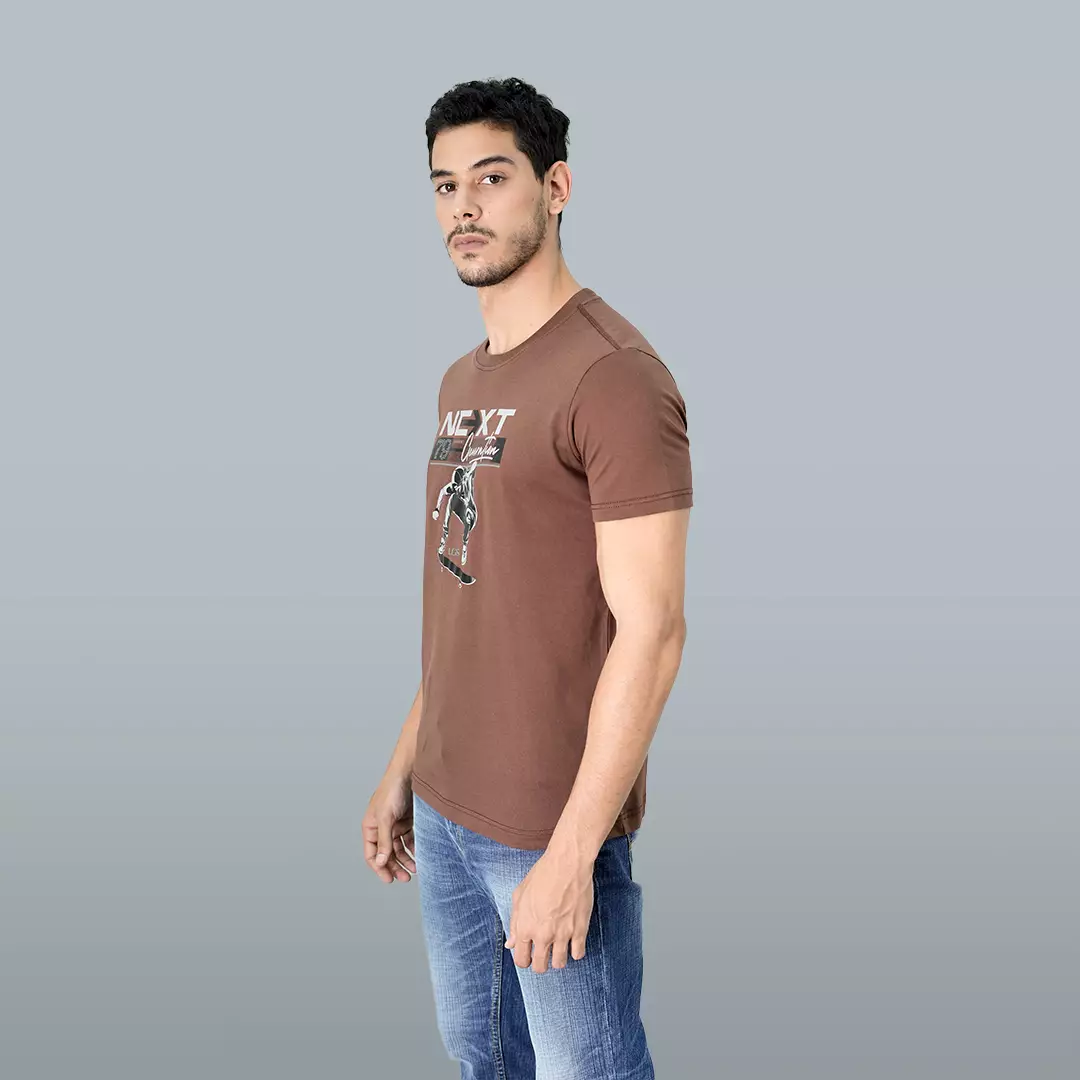 LGS - Kaos Youth Casual Pria Lengan Pendek Motif Sablon Warna Coklat Slim Fit - GTS.878.N266.01.C