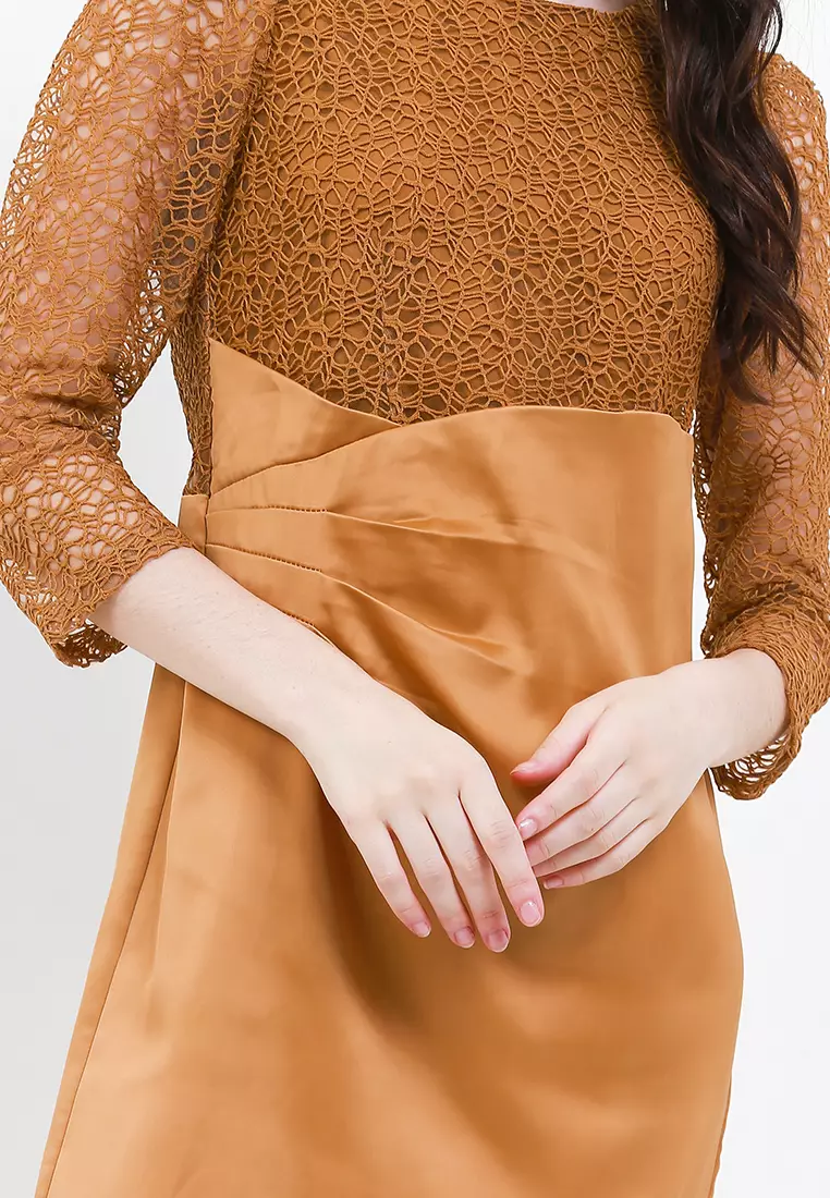 Variation Sleeve Lace Dress