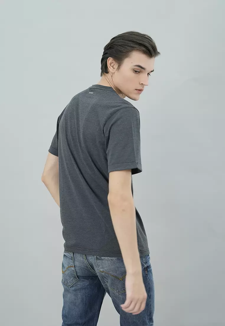 Johnwin - Kaos Casual - Motif Sablon - Abu - Slim Fit - ATS.622.M479.01.C-S/S - Free Keychain