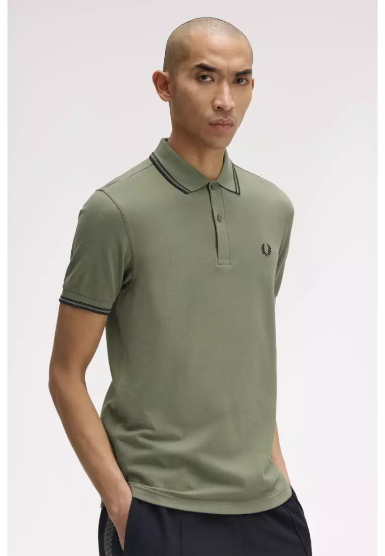 Fred Perry M3600 Twin Tipped Fred Perry Shirt (Laurel Wreath Green / Black / Black)