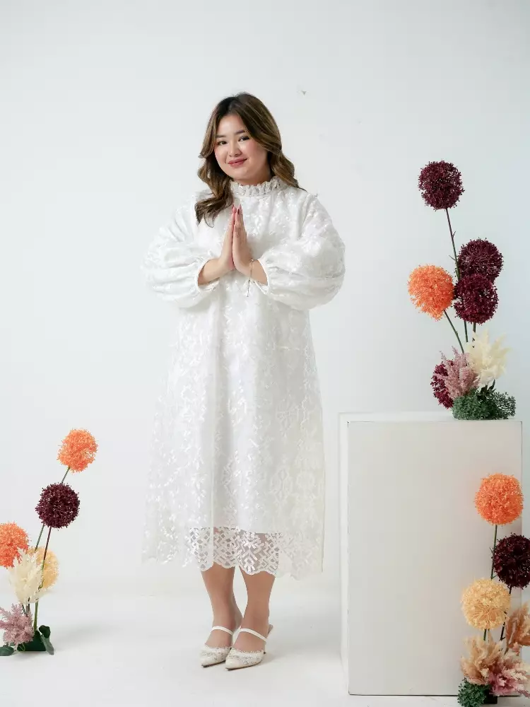 xtramiles Ladies dress luenne dress embroidery white