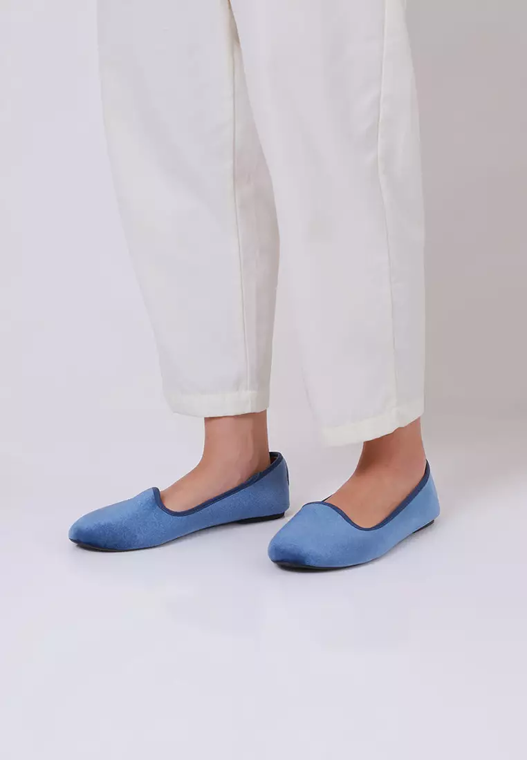 Sofia Mawika Velvet Flat Blue