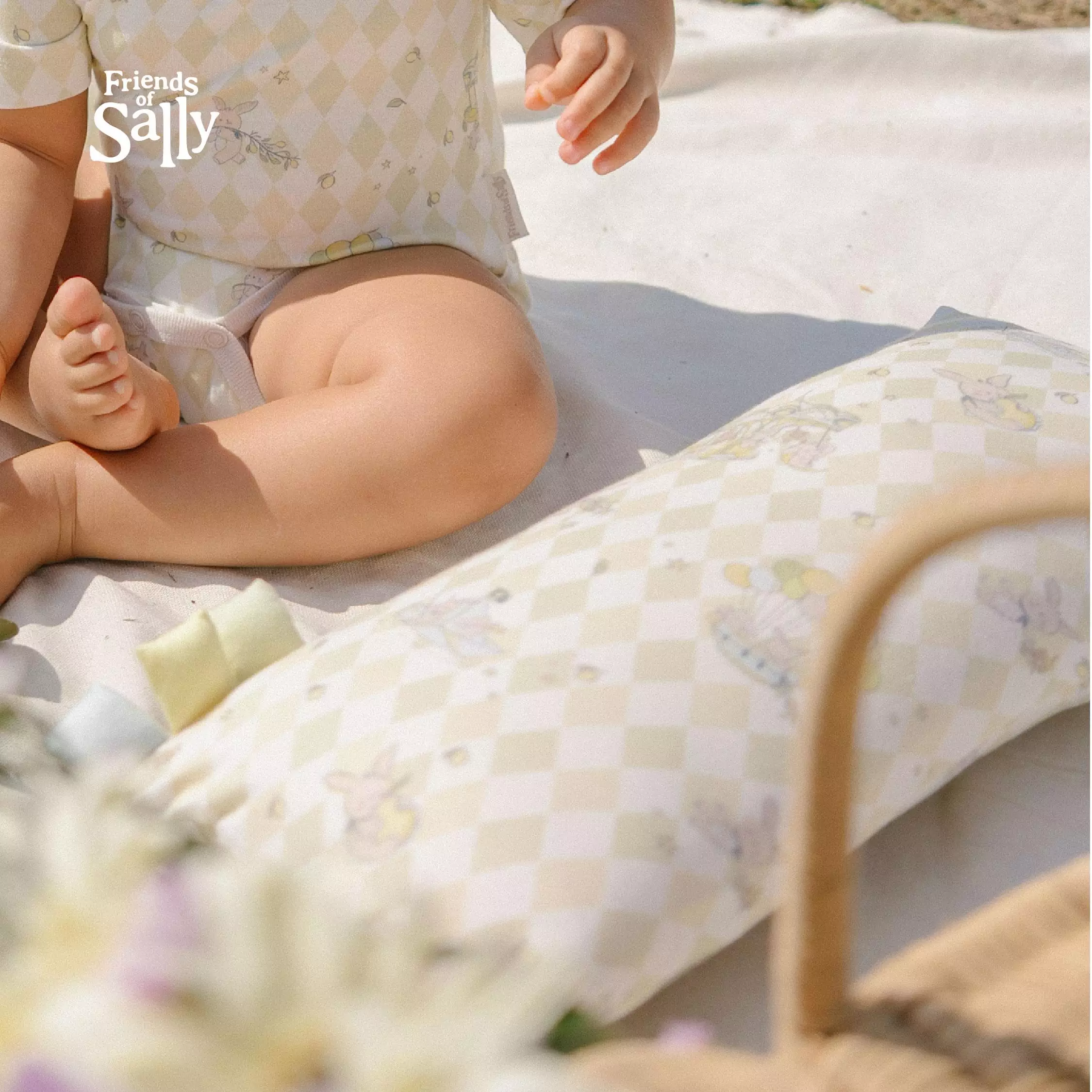 Mini Hug Pillow Lime Green Rooney the Bunny - Bantal Tidur Anak Bayi