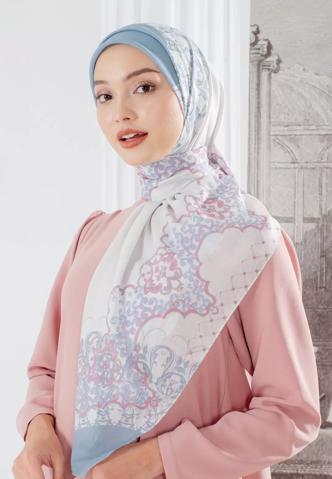 FUGY Scarf Cream - Kerudung Hijab Segiempat Motif With BOX - Bahan Voal Premium - Ukuran 115x115