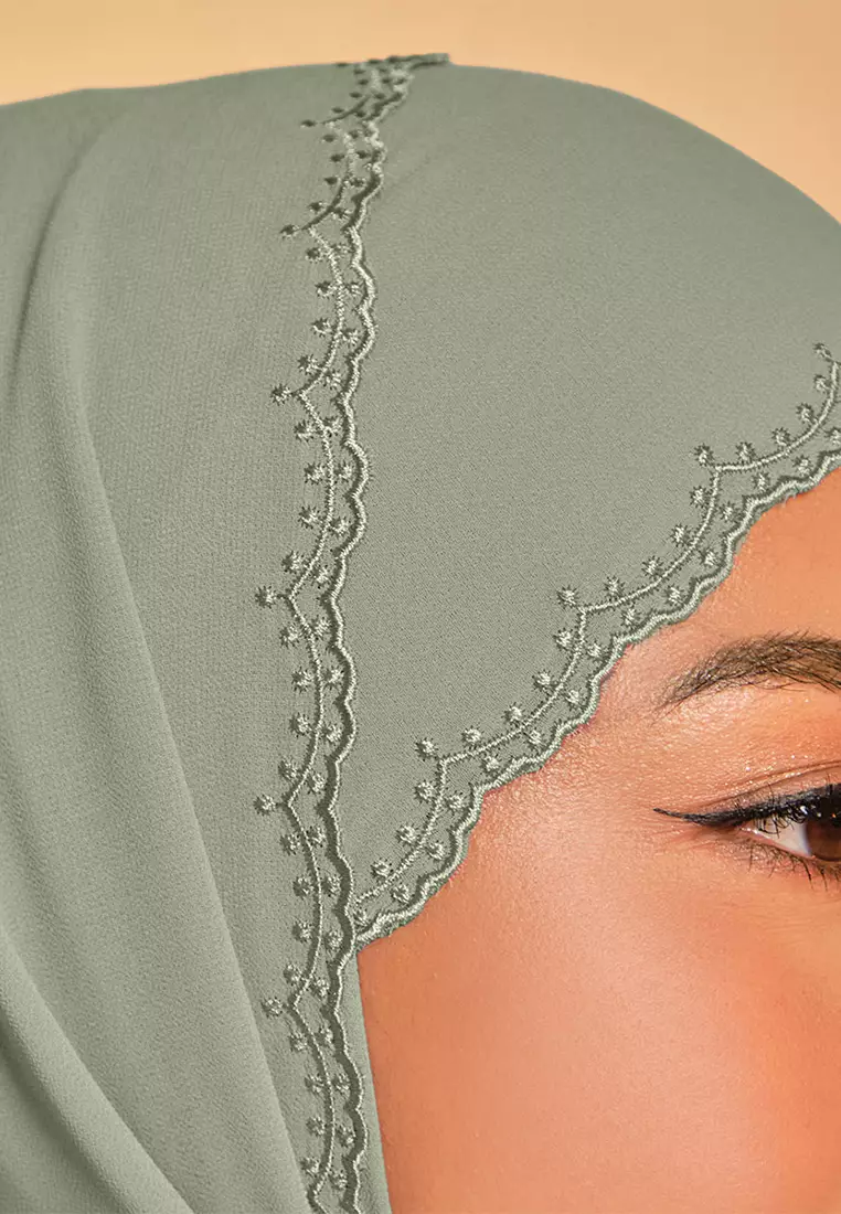 Tanuja Embroidered Scallop Headscarf - Soft Matcha