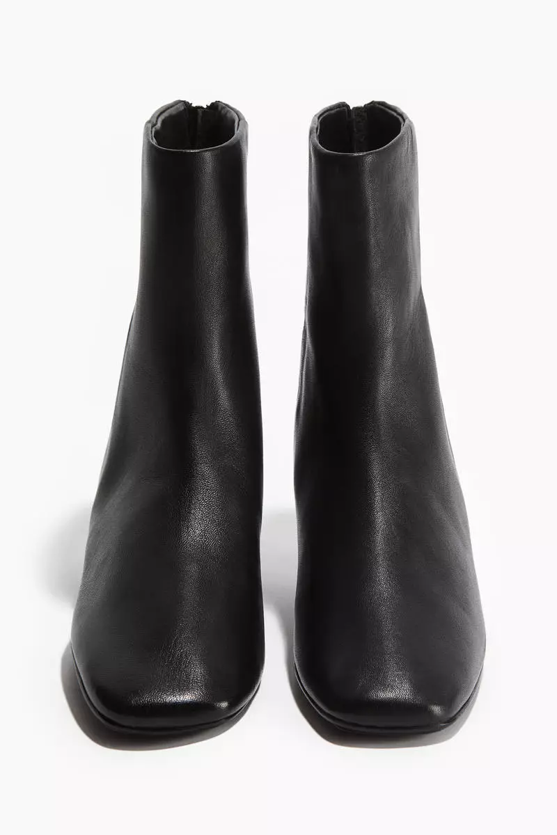 Heeled leather boots