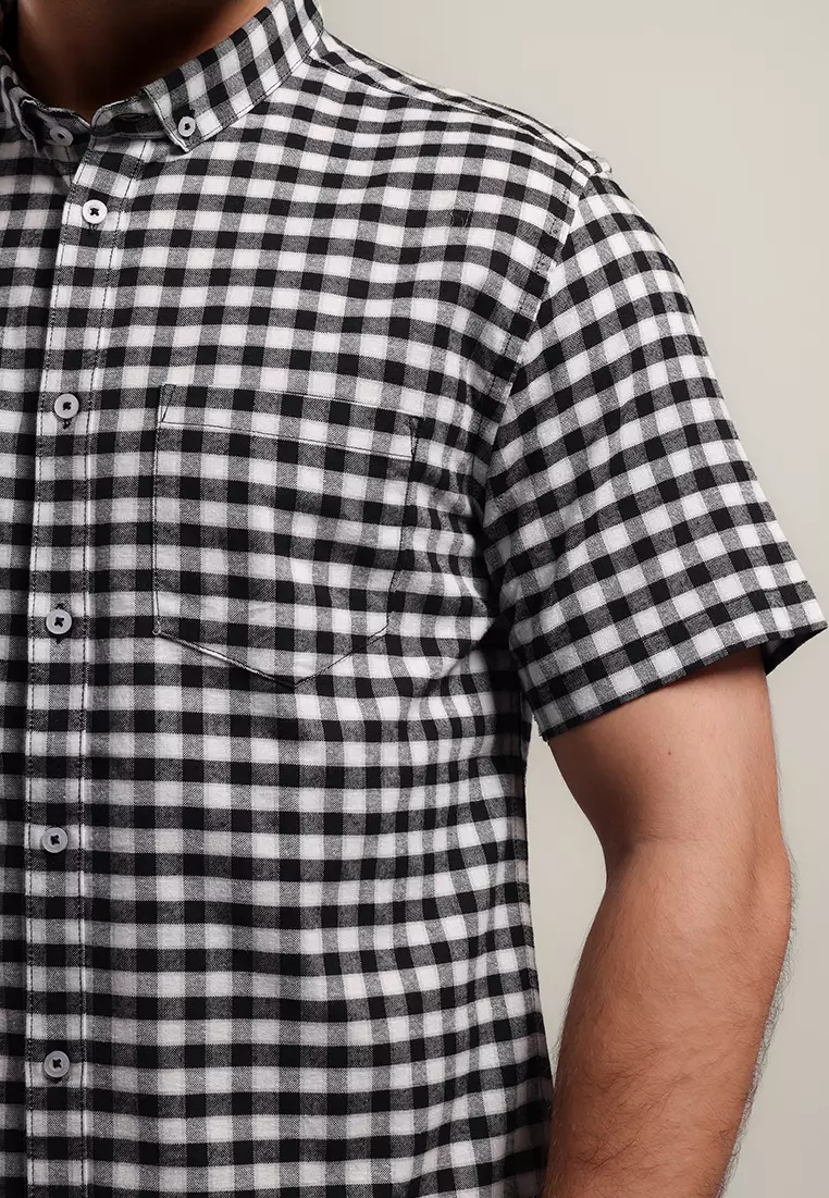 MOC Kemeja Lengan Pendek Pria IRVINE - BLACK Ukuran M