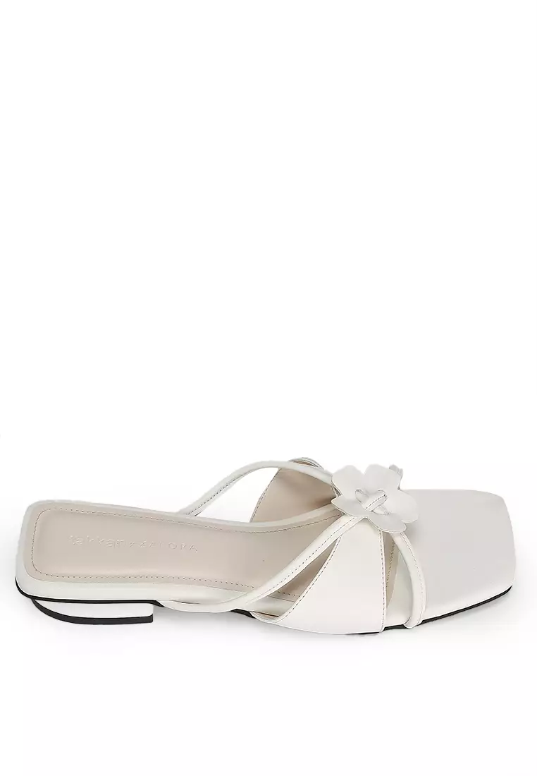 Discount on Takkan  shoes - SKU: Aina Flower Sandals
