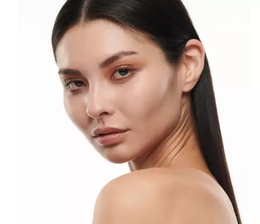 MAC Cosmetics Studio Radiance Serum-Powered Foundation - NC12