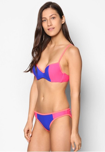 Camila Pink Multi Panel Moulded Top Brief Bikini Set、 服飾、 服飾SouthBeachCamilaPinkMultiPanelMouldedTopBriefBikiniSet最新折價