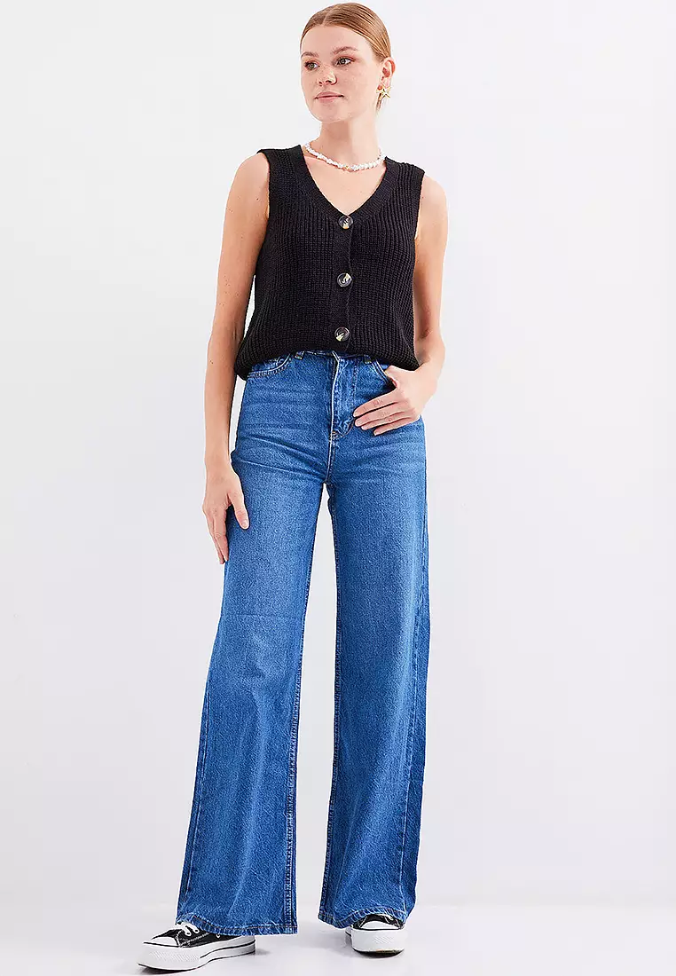 Buttoned Short Knitwear Vest Black