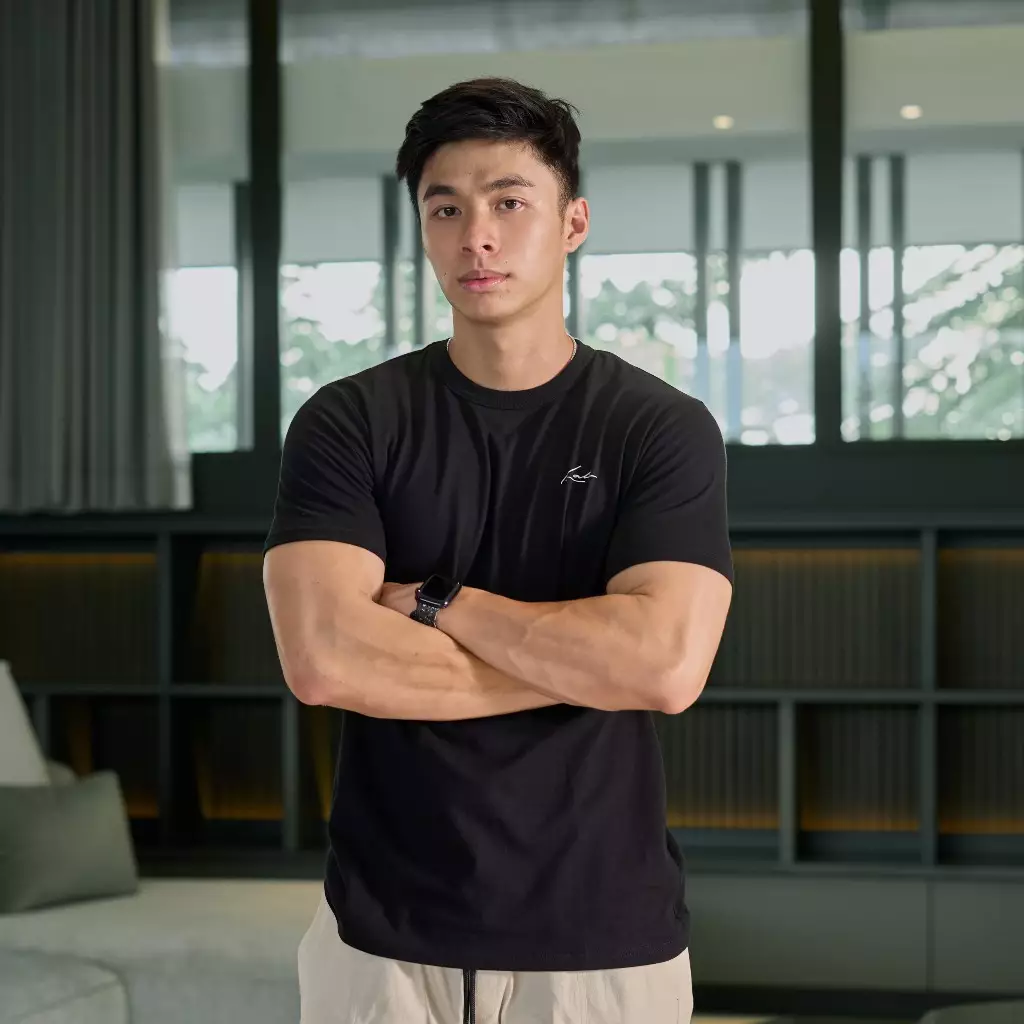 Kale Axelo Black / Kaos Lengan Pendek Pria \/ Kaos Unisex