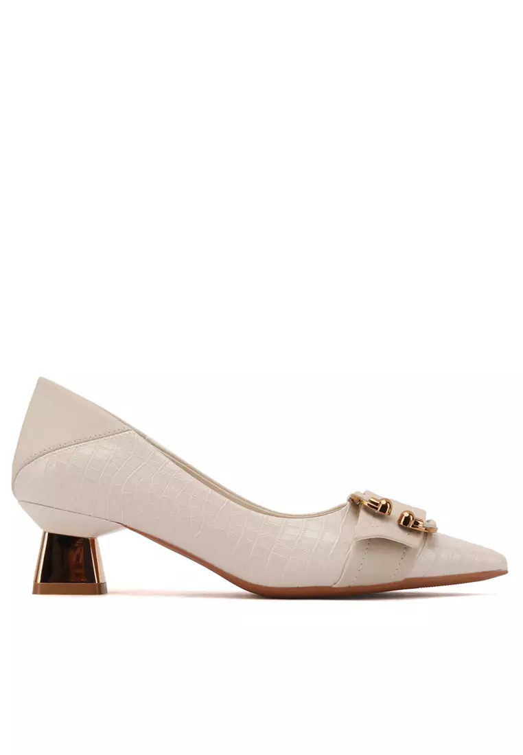 Discount on Twenty Eight Shoes  shoes - SKU: 5cm Pointy Square Buckle Textured Pumps Xj568-2