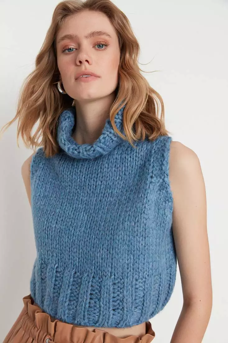 Buy Trendyol Crop Turtleneck Vest 2025 Online ZALORA Philippines