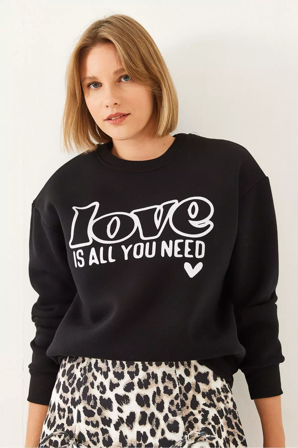 Women's Loose Cut Round Neck Sweatshirt Mbhs022 60601022