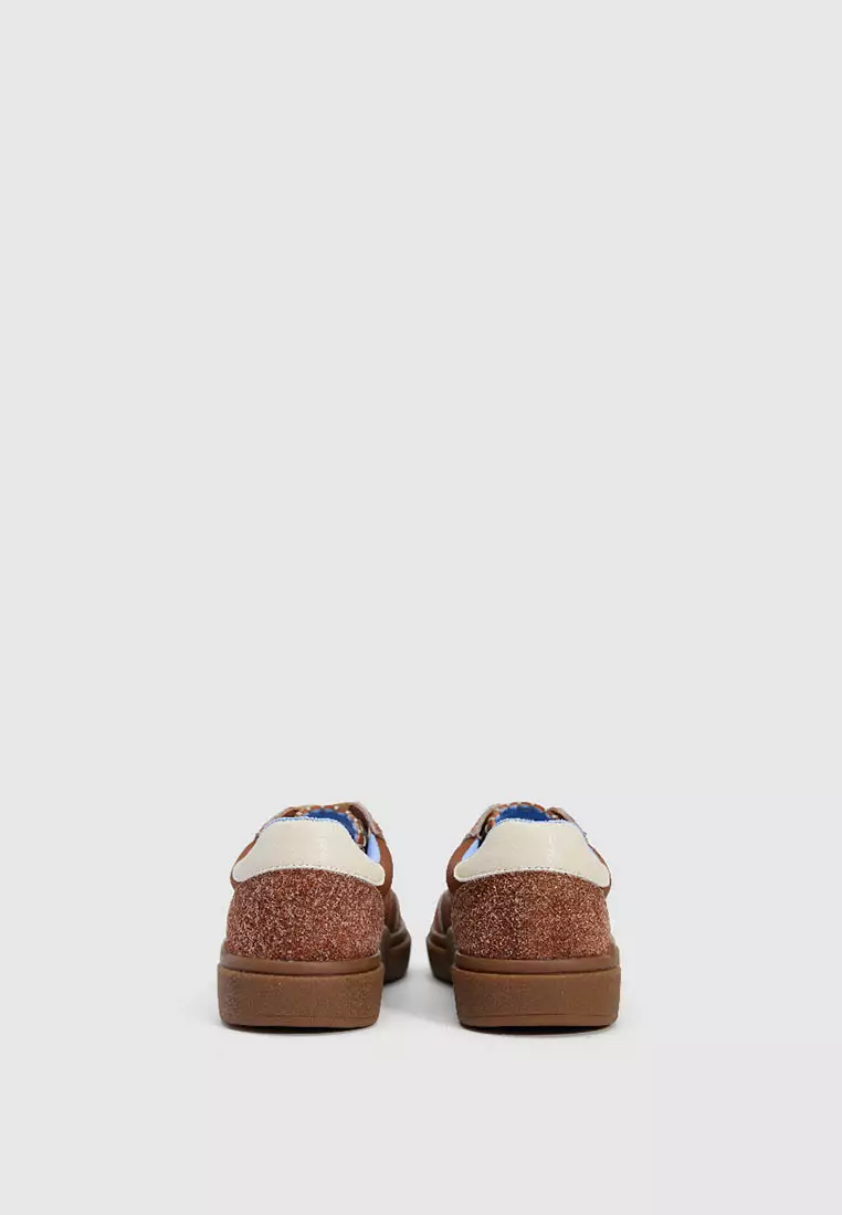 Round Toe Sneakers