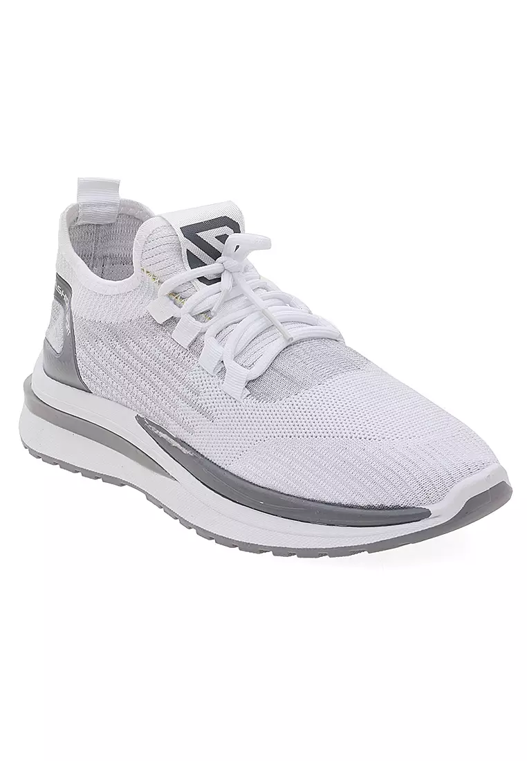 Chayton Sepatu Olahraga Pria Sneakers Casual Sport Shoes Material Synthetic ORIGINAL - White