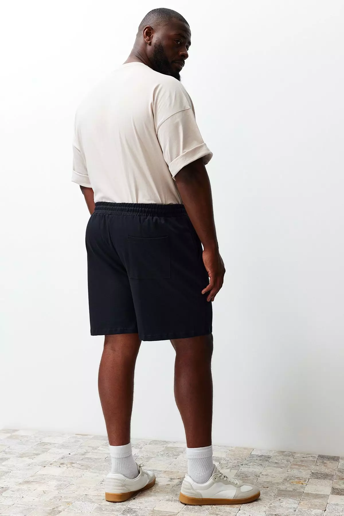Plus Size Label Appliqued Shorts