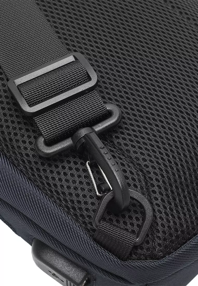 Men's Waist Bag / Belt Bag / Chest Bag (Tas Pinggang / Tas Dada Pria) - Biru