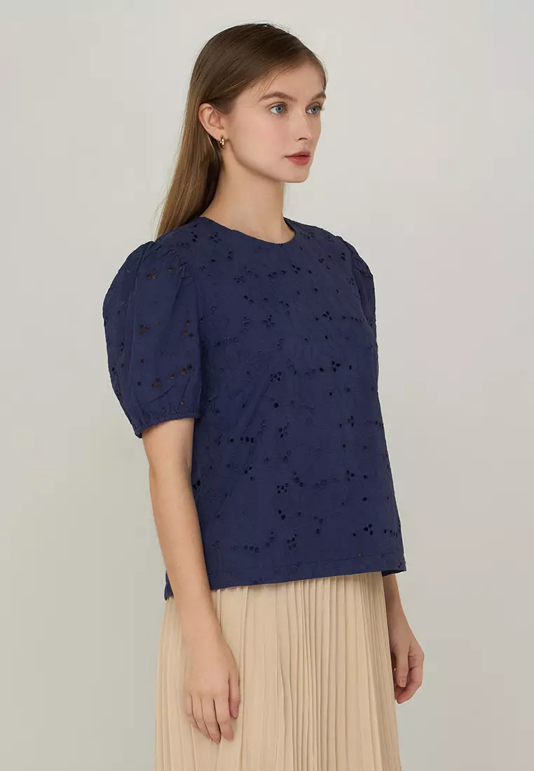 Amiethee Short Sleeve Top in Cotton Eyelet
