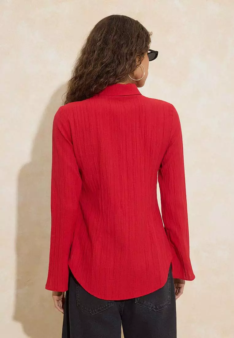 Red Textured Fitted Waist Fitted Woven Shirt Twoss24Go2