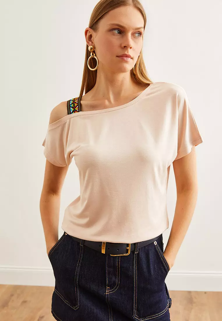 Women's One Shoulder Ethnic Garnished Blouse BLZ-19000194