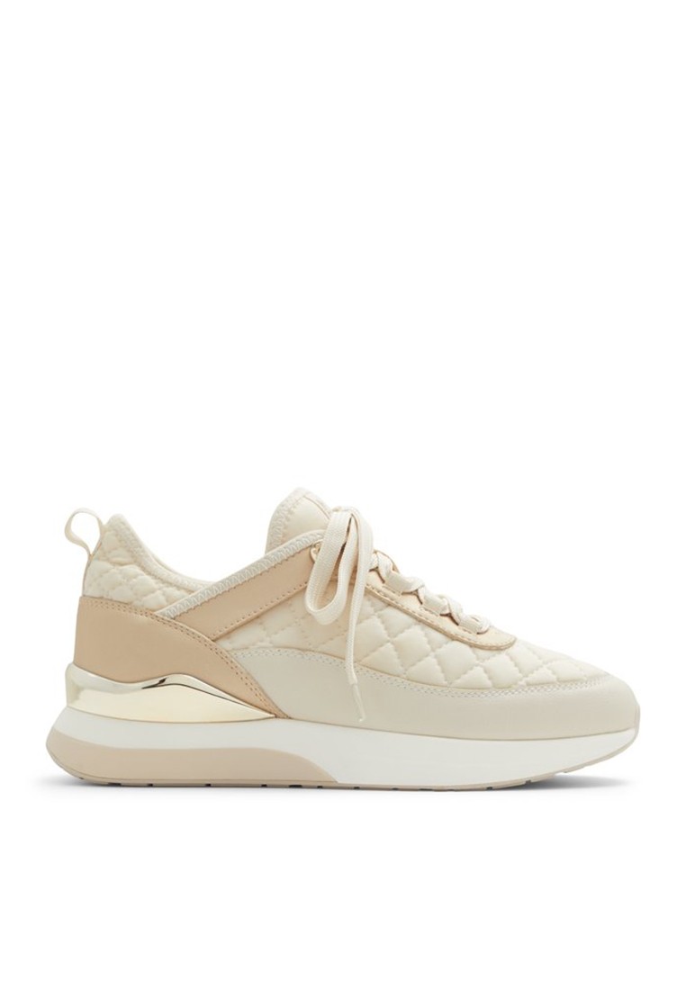 Quiltyn Sneakers