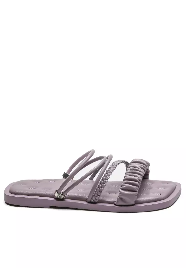 Discount on Twenty Eight Shoes  shoes - SKU: Modern Style Flat Sandals Ps2236-101