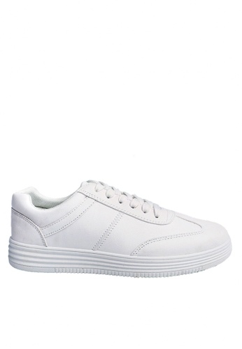 Twenty Eight Shoes white Striation Platform Outsole Sneaker VT02 060D9SH61F8241GS_1