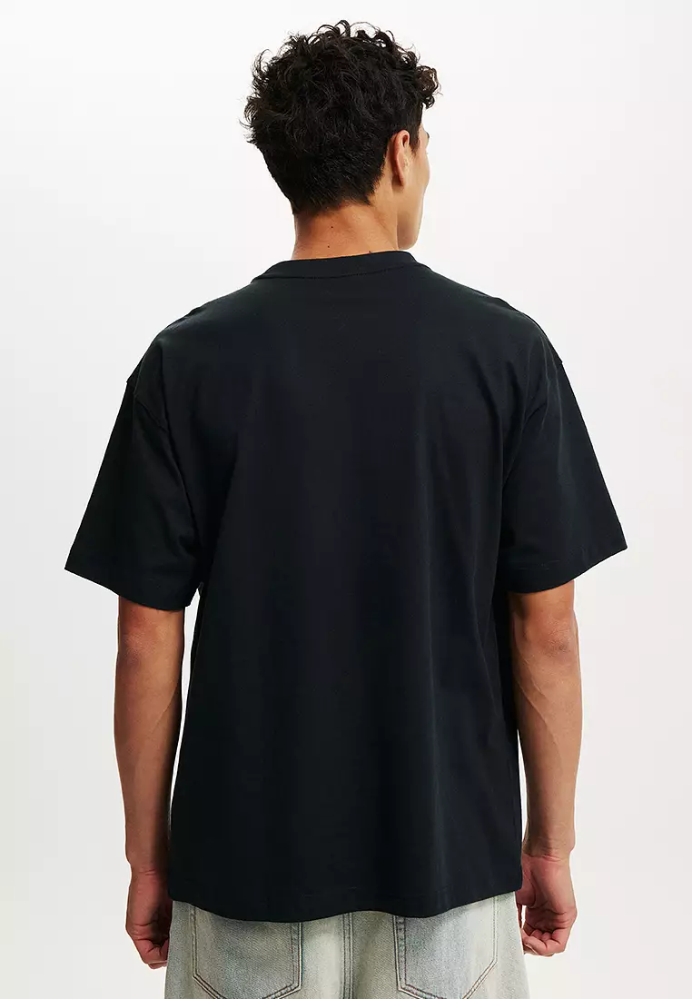 Box Fit Graphic T-Shirt