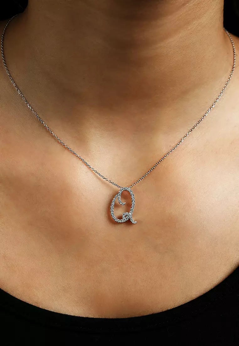 Pavé Lab Grown Diamond 'Q' Initial Pendant in White Gold D/E-VVS/VS (0.38ct TDW) with chain