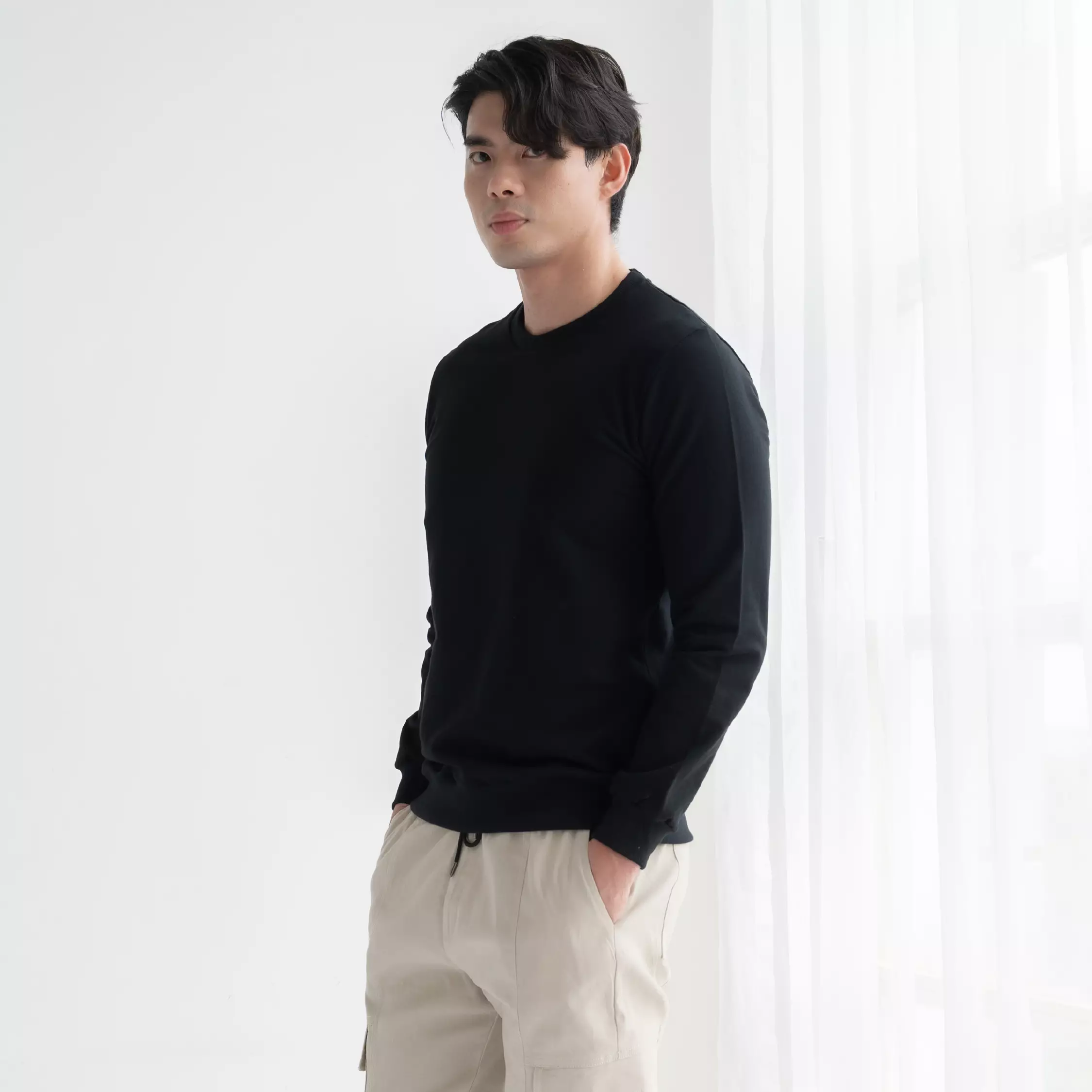 Kale Sweater Sally Black/ Sweater Pria Casual / Unisex