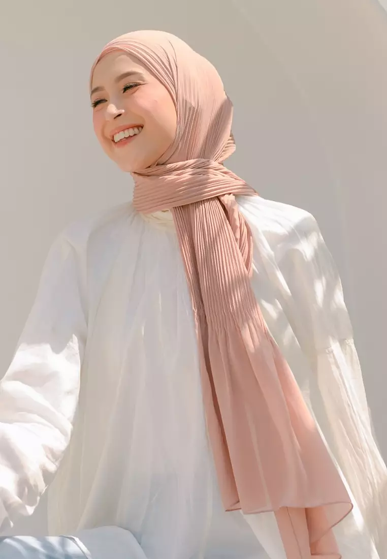 Bawal Pleats Shawl Wheat