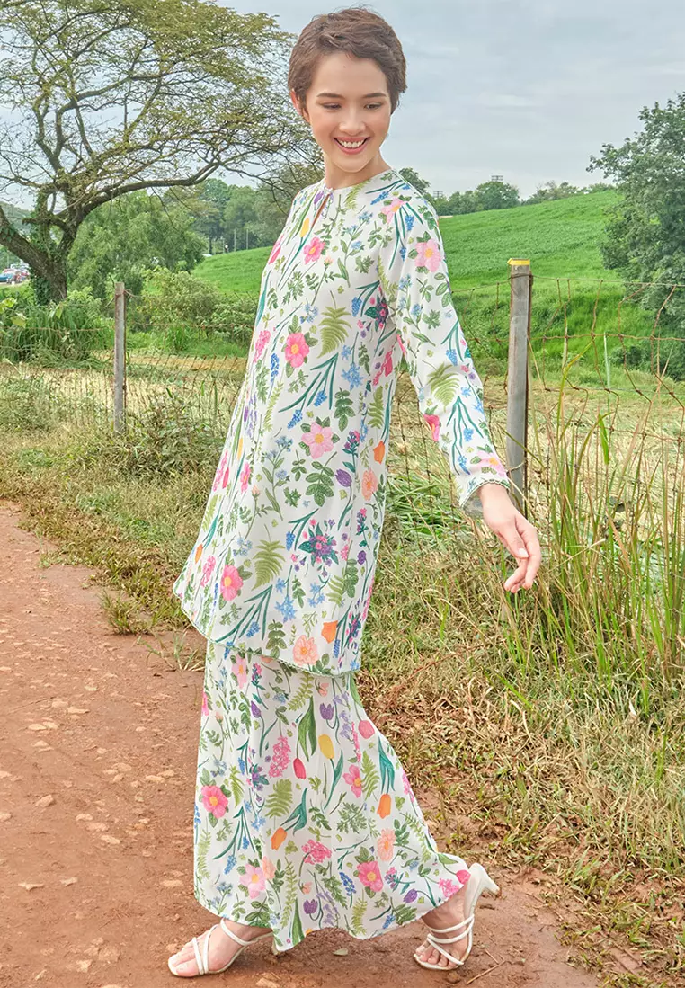Duyong Blouse & Skirt - Cream Oasis