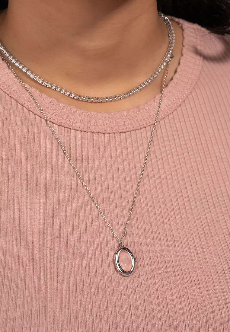 Quartz locket outlet