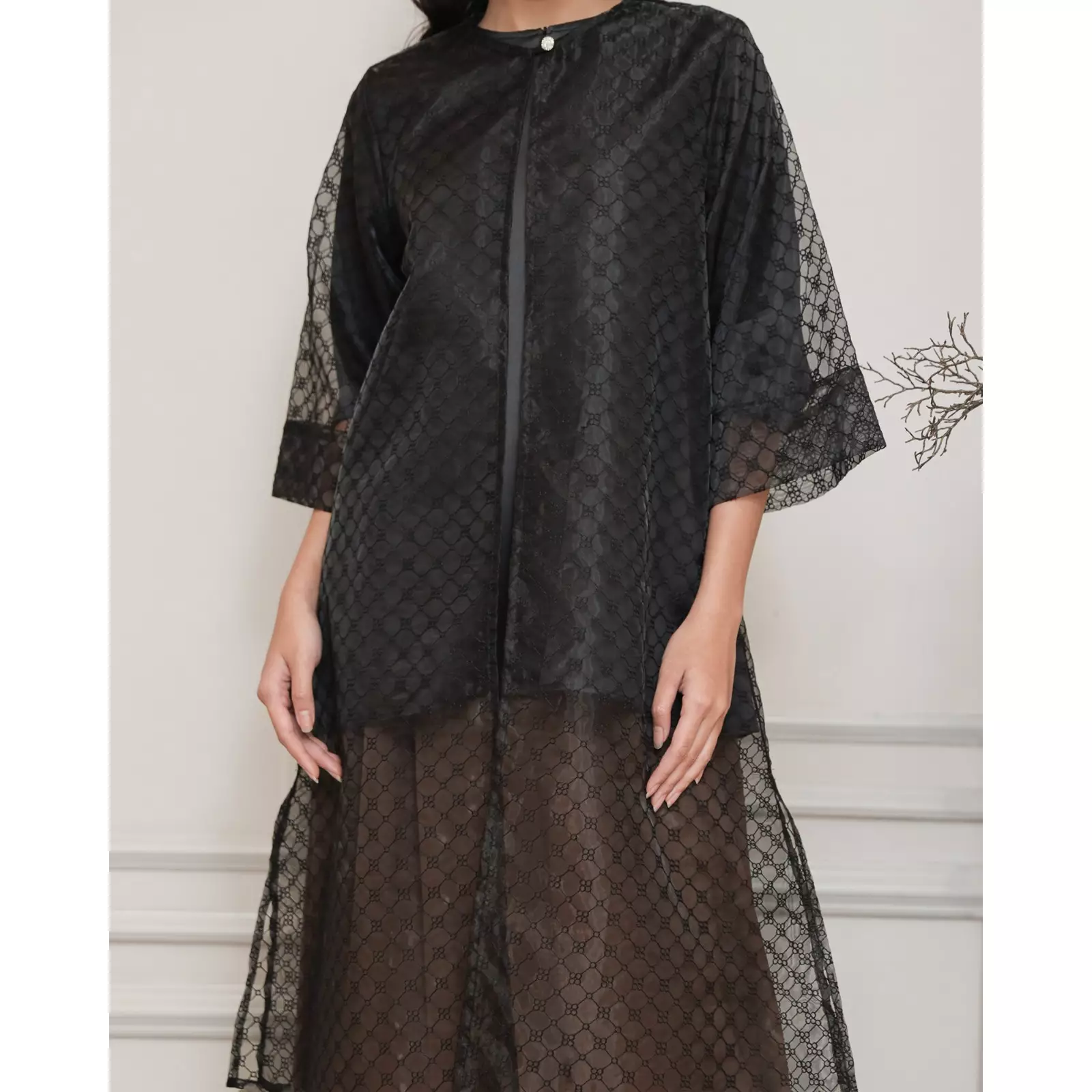 Geulis.id RAZIQA OUTER - Black