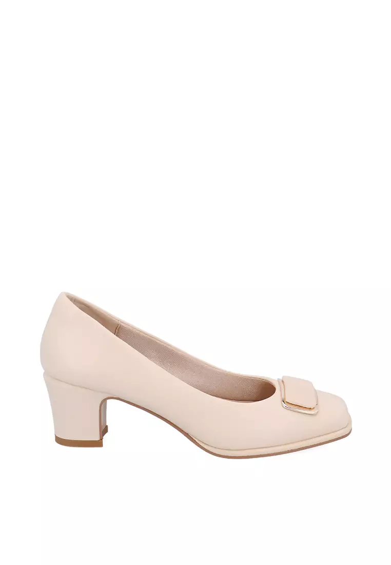 Discount on Carlo Rino  shoes - SKU: Beige Vivienne Pumps