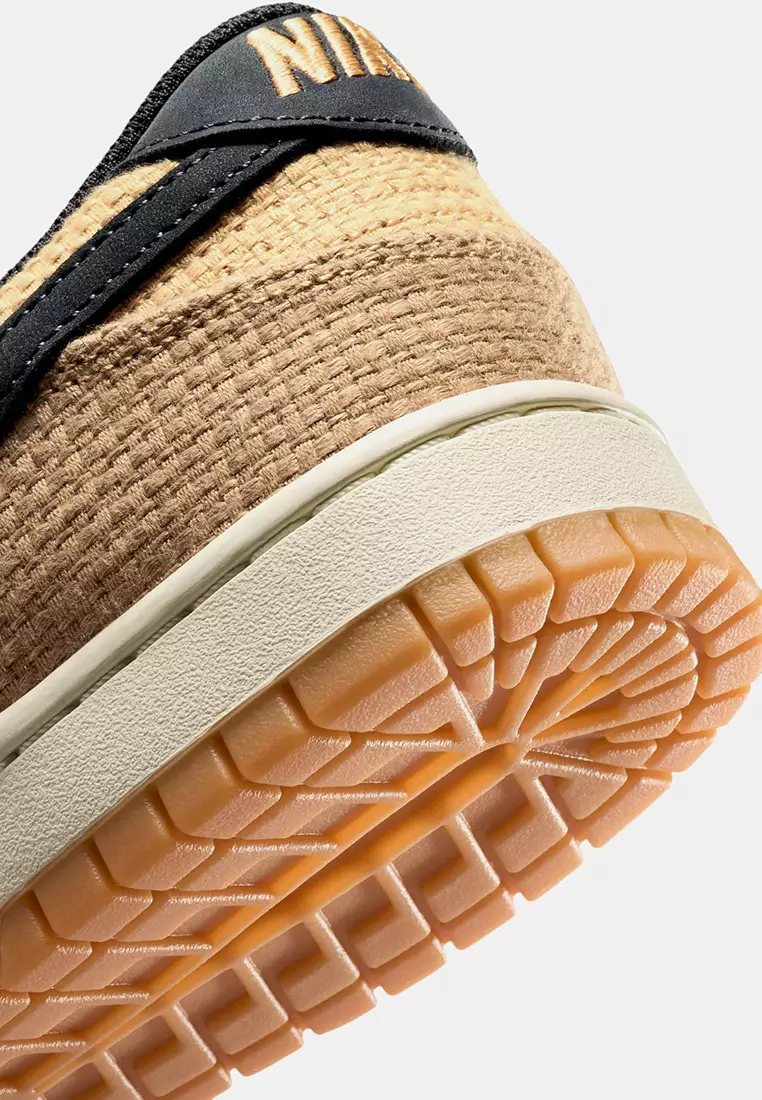Dunk Low Retro SE Shoes