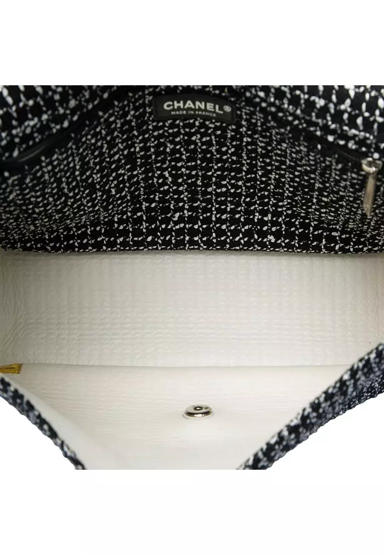 Pre-Loved Chanel Jumbo Classic Tweed And Calfskin Single Flap