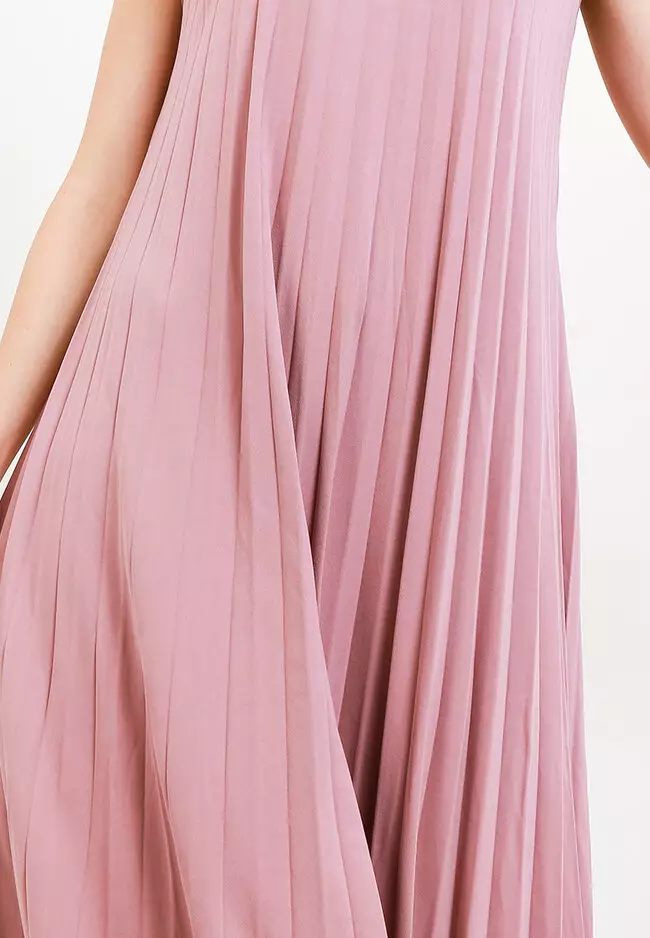 Highcollar Pleated Sleeveless Long Dress