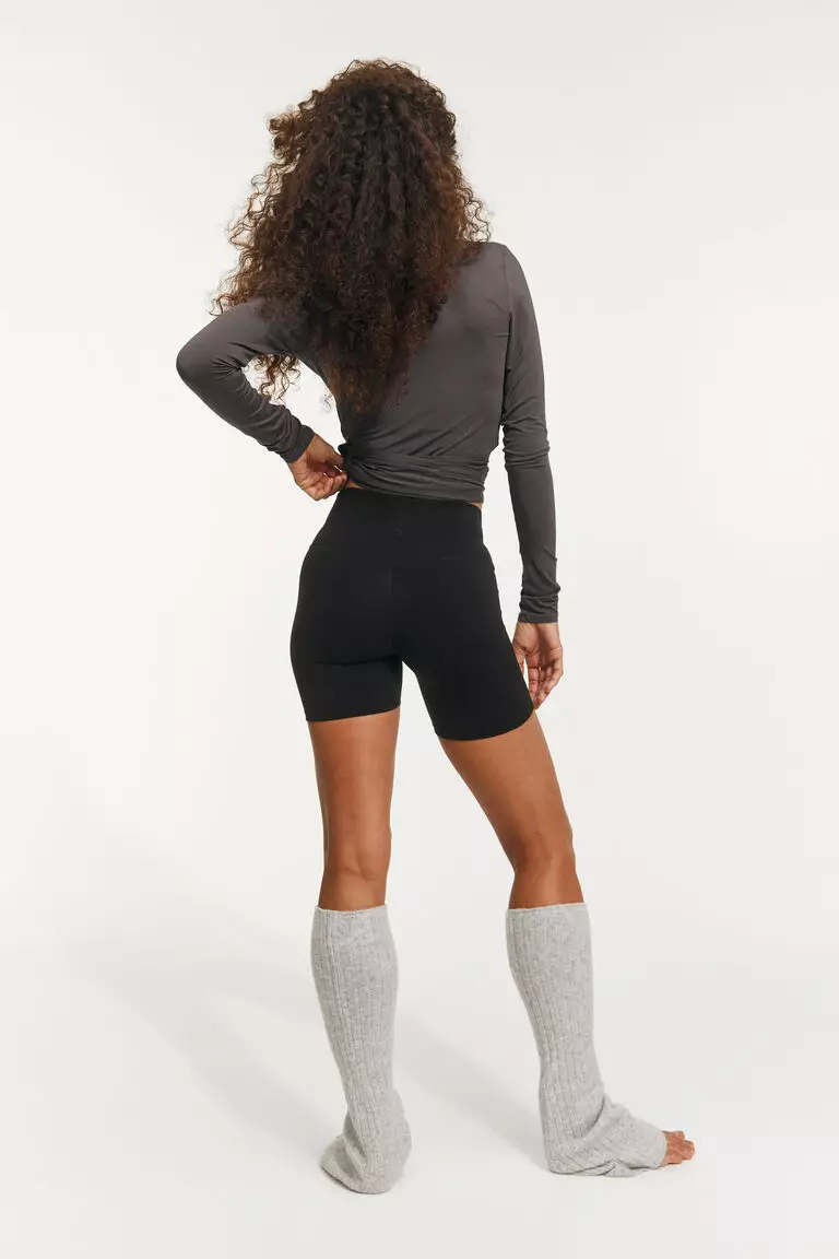 Sports cycling shorts