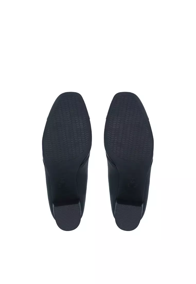 Black CR Vera Square-Toe Sleek Pumps