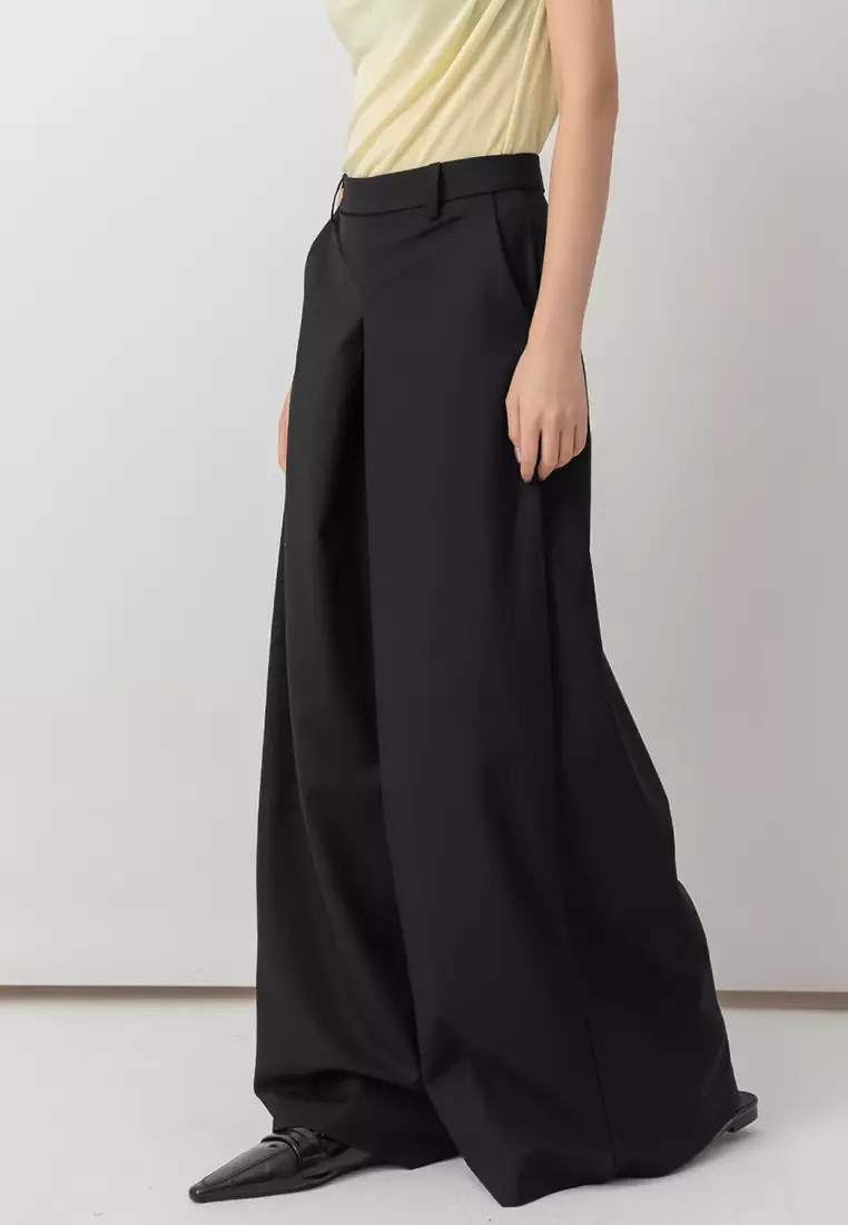 Discount on X.O.X.O.  shoes - SKU: Inverted V-Folded Suit Wide-Leg Pants