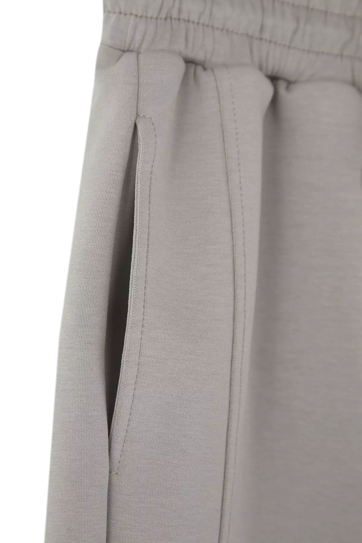 Oversize/Wide Cut Stitch Detail Shorts