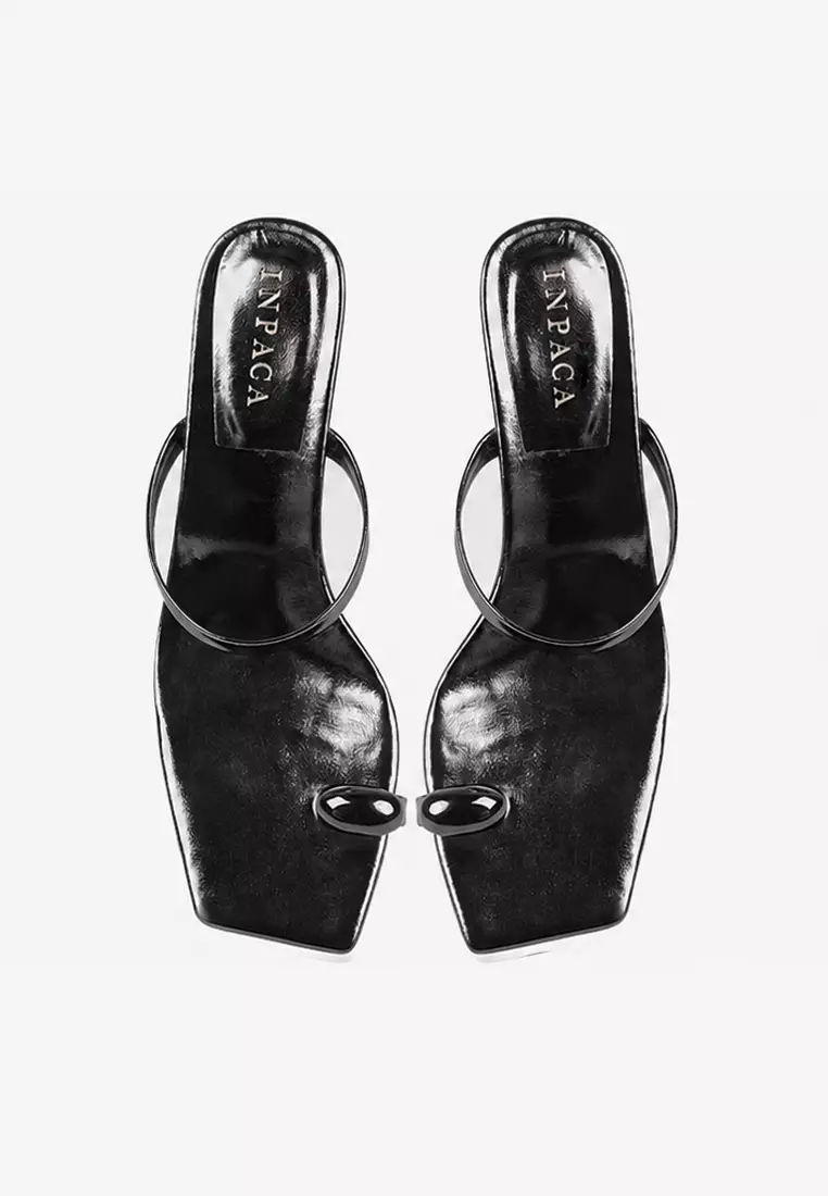 Astra Strap Low Heeled Sandals Metallic Toe-Ring Black Metalic