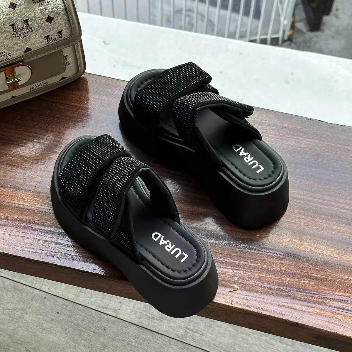 Sandal Cewek Wedges Daily Sendal Wanita Hitam Polos WL2473