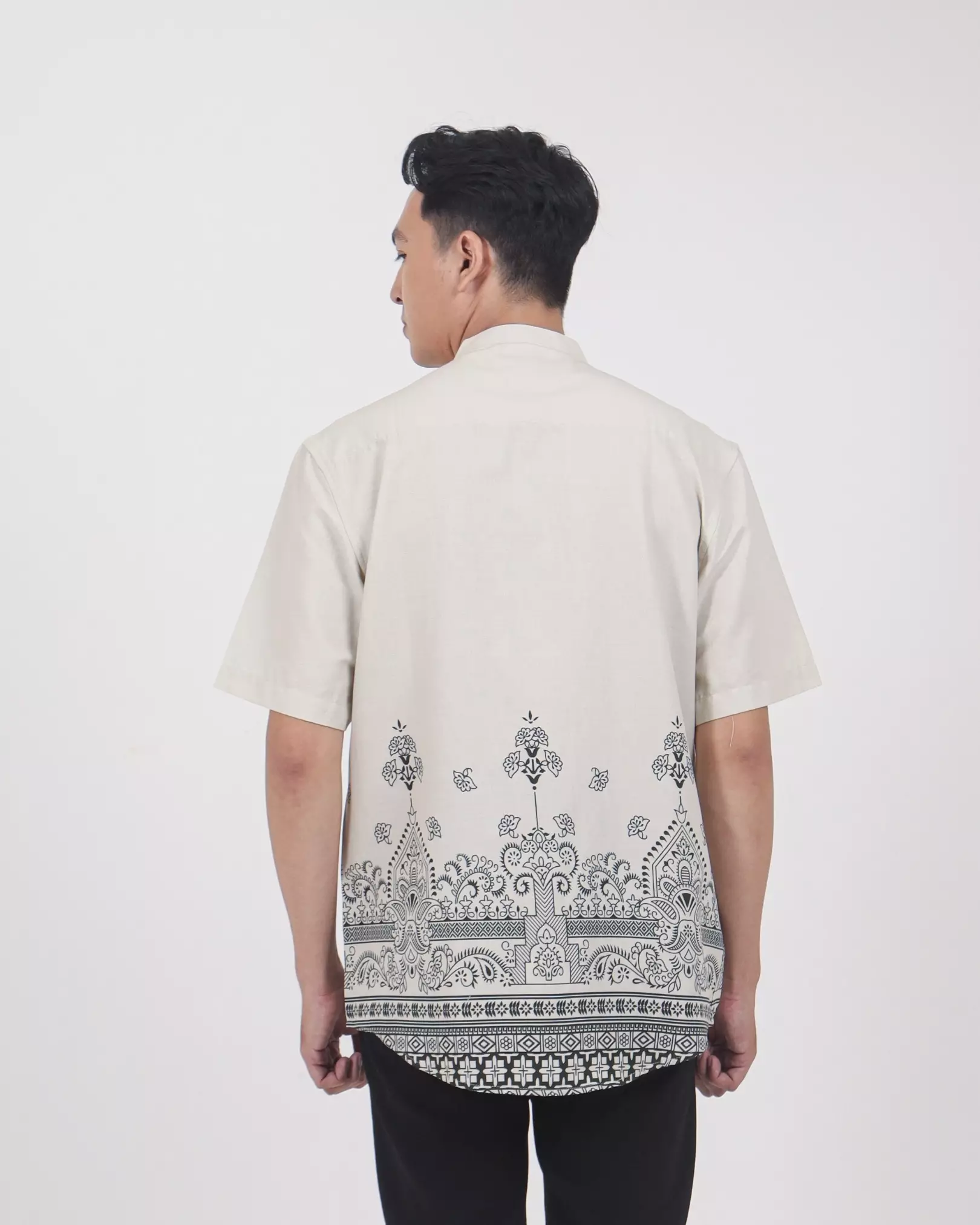 AMK Kemeja Koko Pria Lengan Pendek KK Mahdi S/S Cream