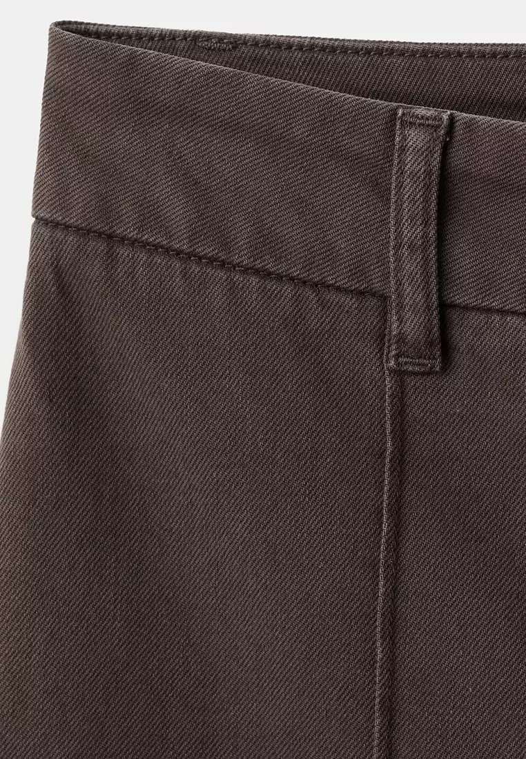 High-Waisted Wide-Leg Jeans With Stitching