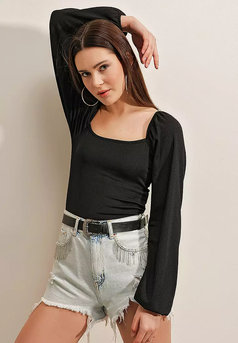 Balloon Sleeve Knitted Blouse