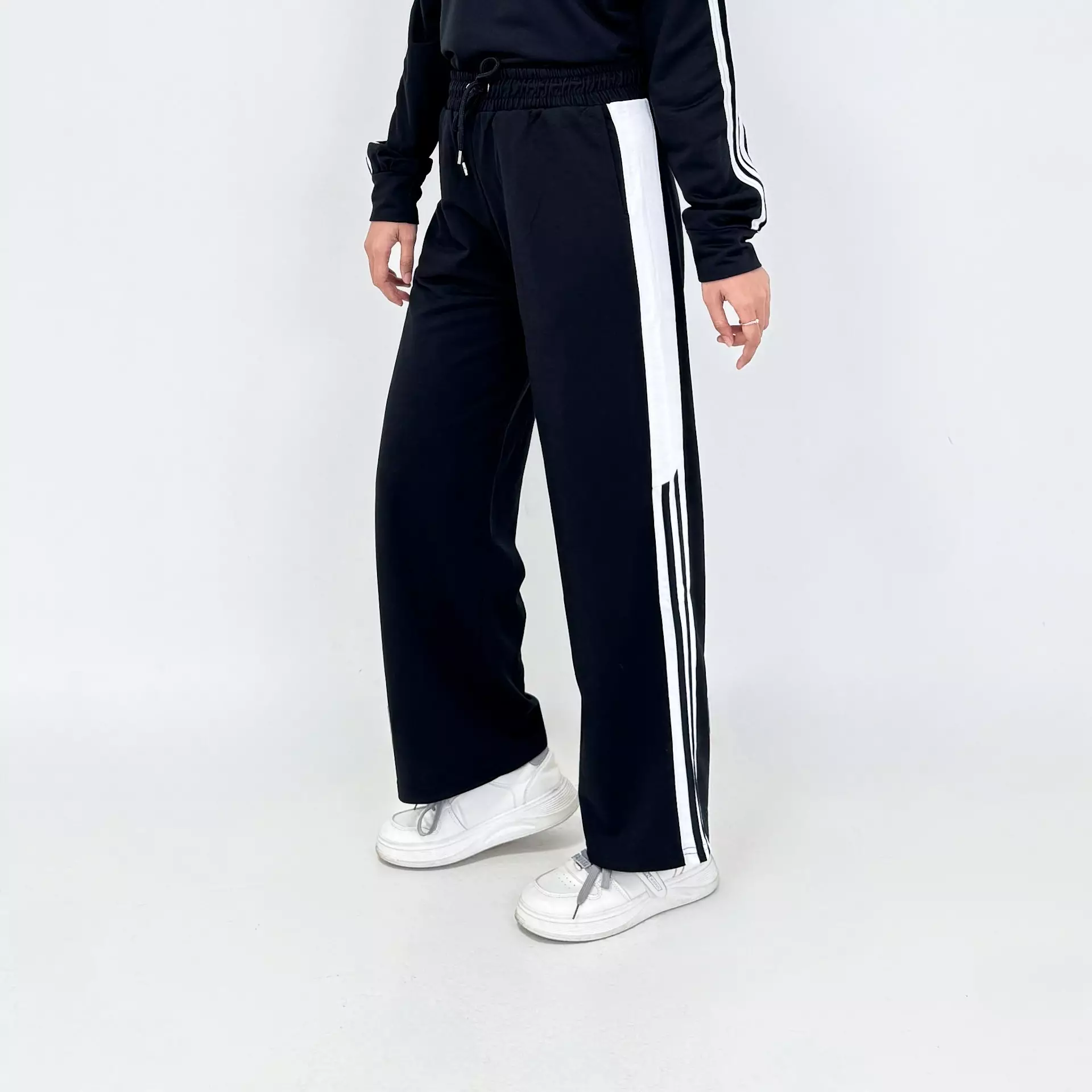 Set Sporty Training Kulot [Black Series]